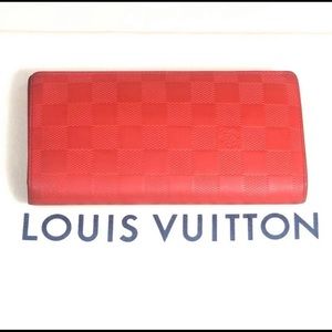 Louis Vuitton Damier Infini wallet